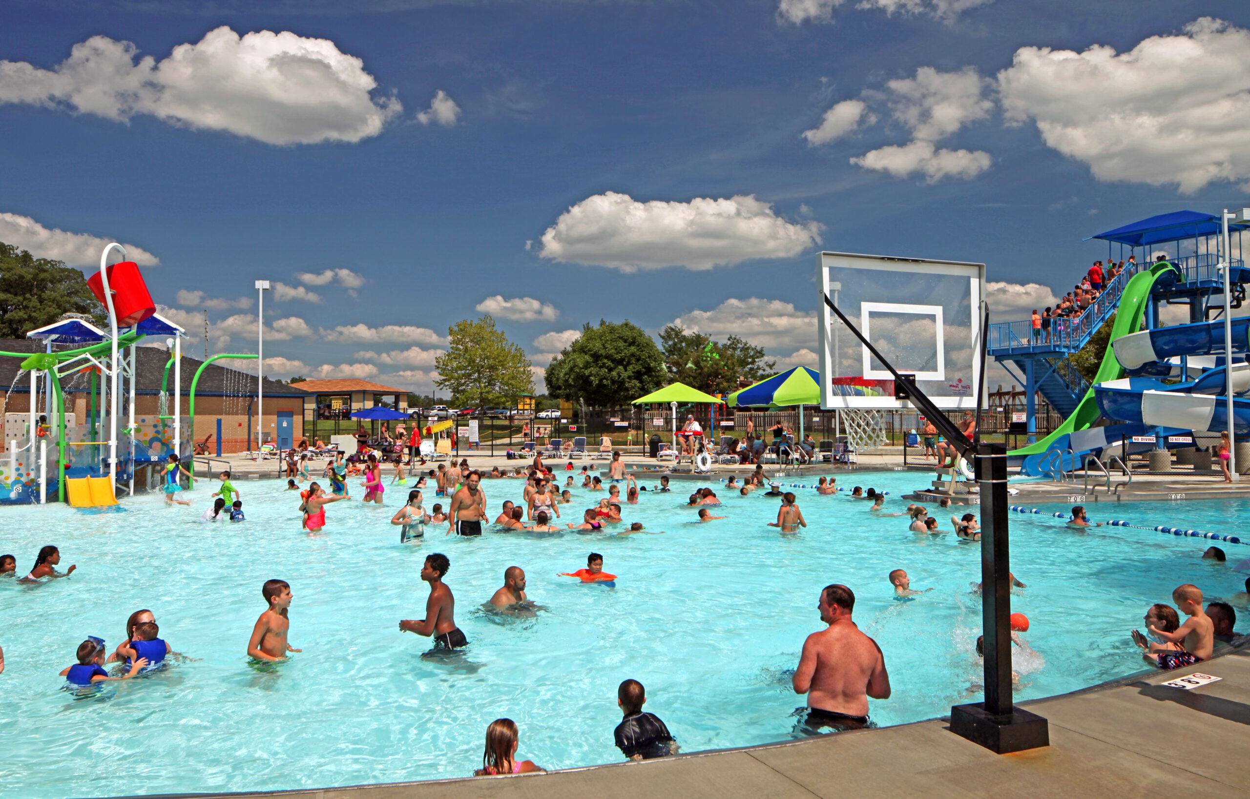AQ 0100-007 American Legion Pool, Elizabethtown, KY